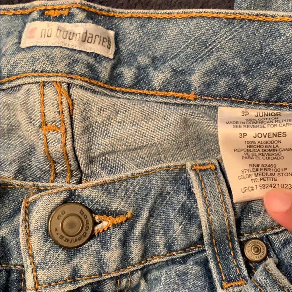 Jeans - Picture 2 of 3